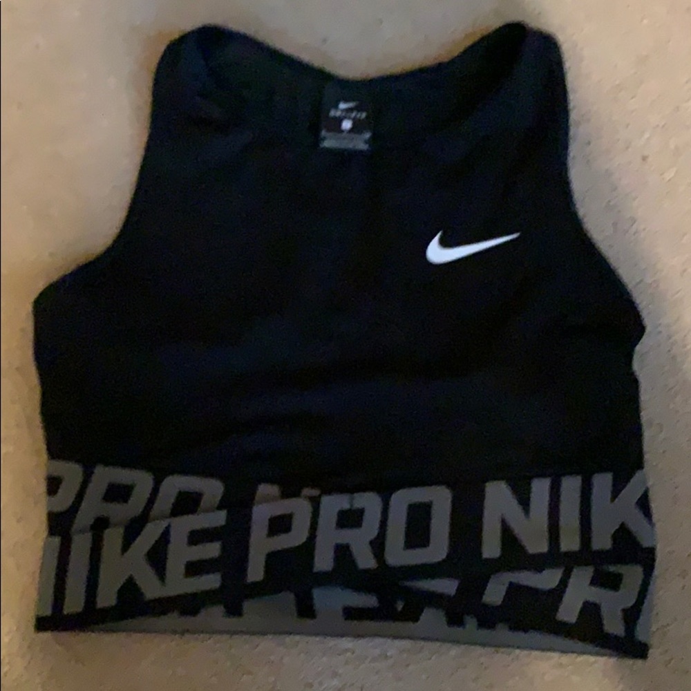 Nike pro crop top